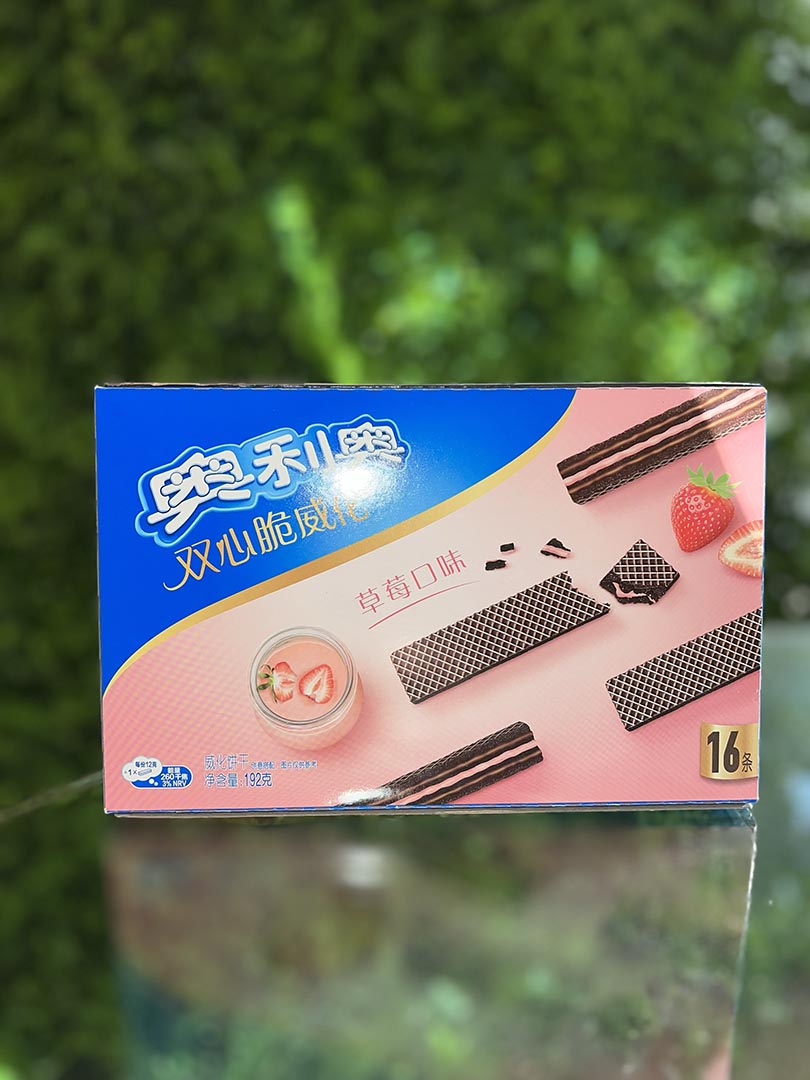 Oreo Strawberry Milkshake  Wafer Sandwiches (Large Box) (China)