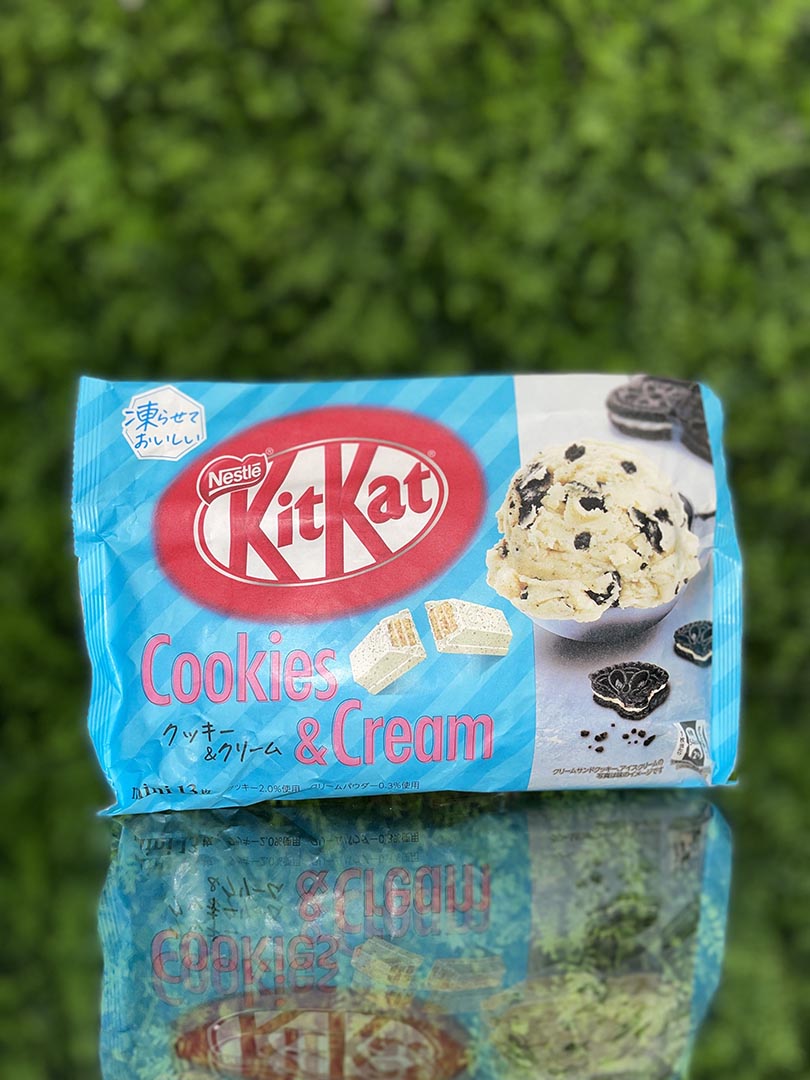 Kit Kat Cookies and Creme (Japan)