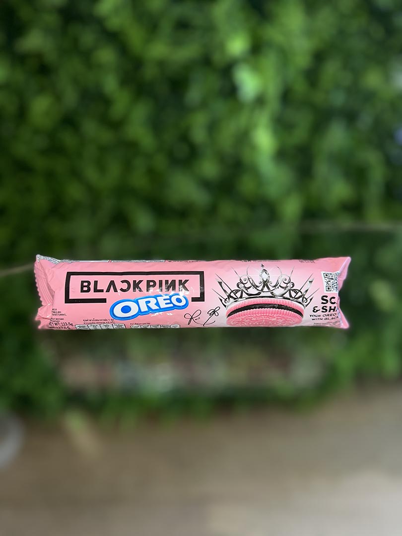 Exclusive Oreo Black Pink Strawberry Flavor (Thailand)