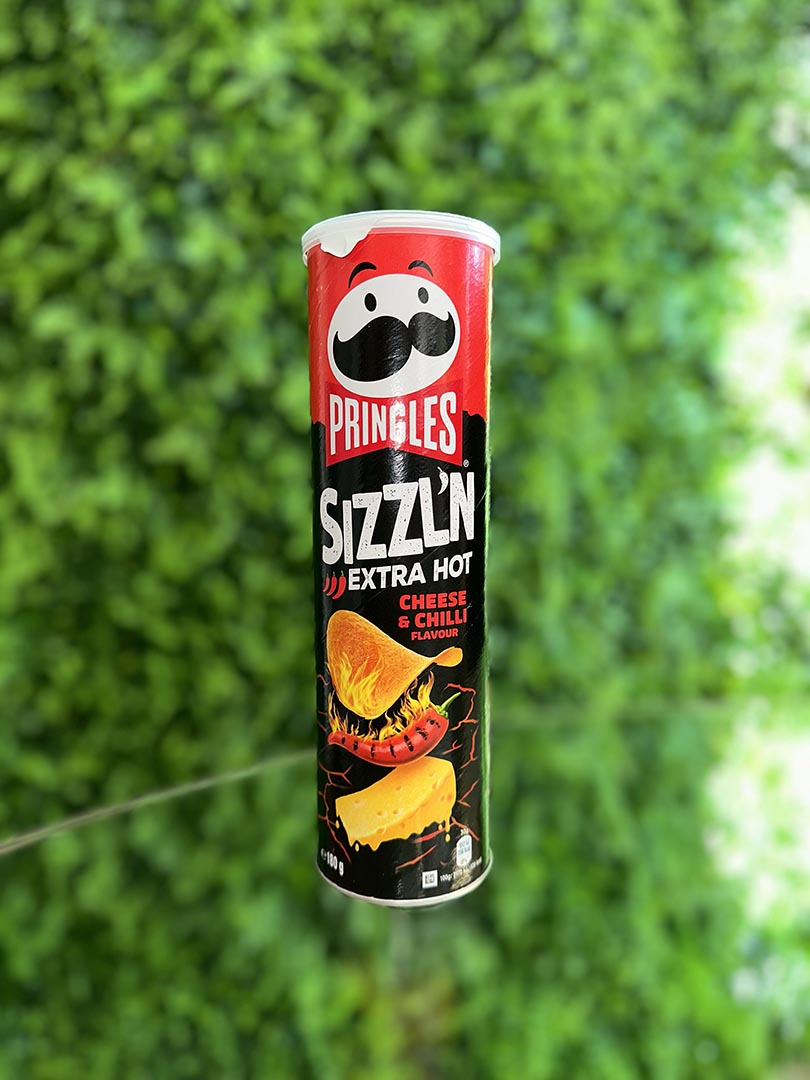 Pringles Sizzlin Extra Hot Cheese and Chili Flavor (UK)